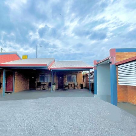 Motel Myall Dalby Bagian luar foto