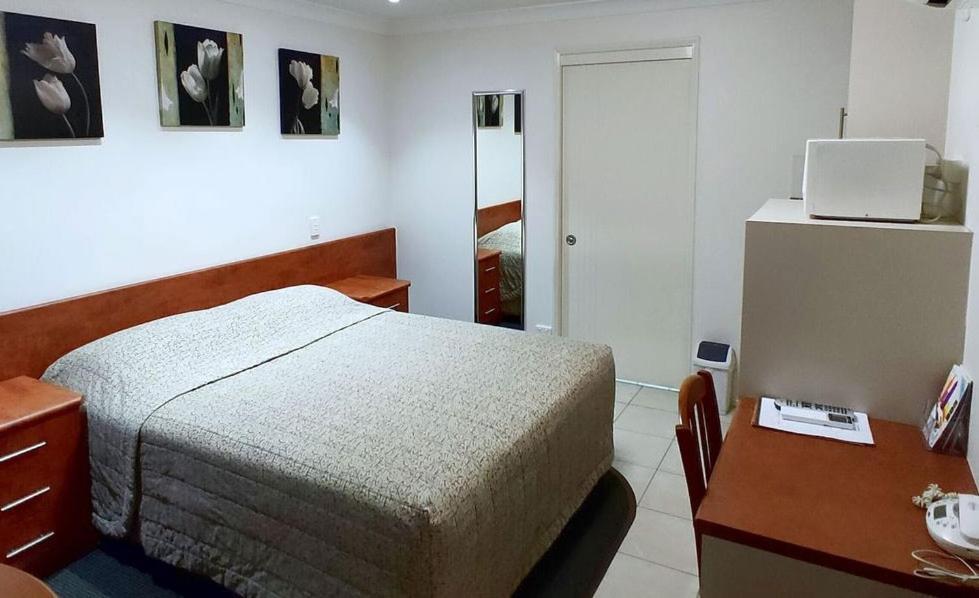 Motel Myall Dalby Bagian luar foto