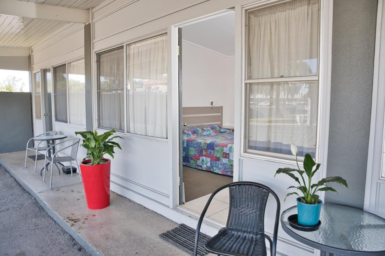 Motel Myall Dalby Bagian luar foto