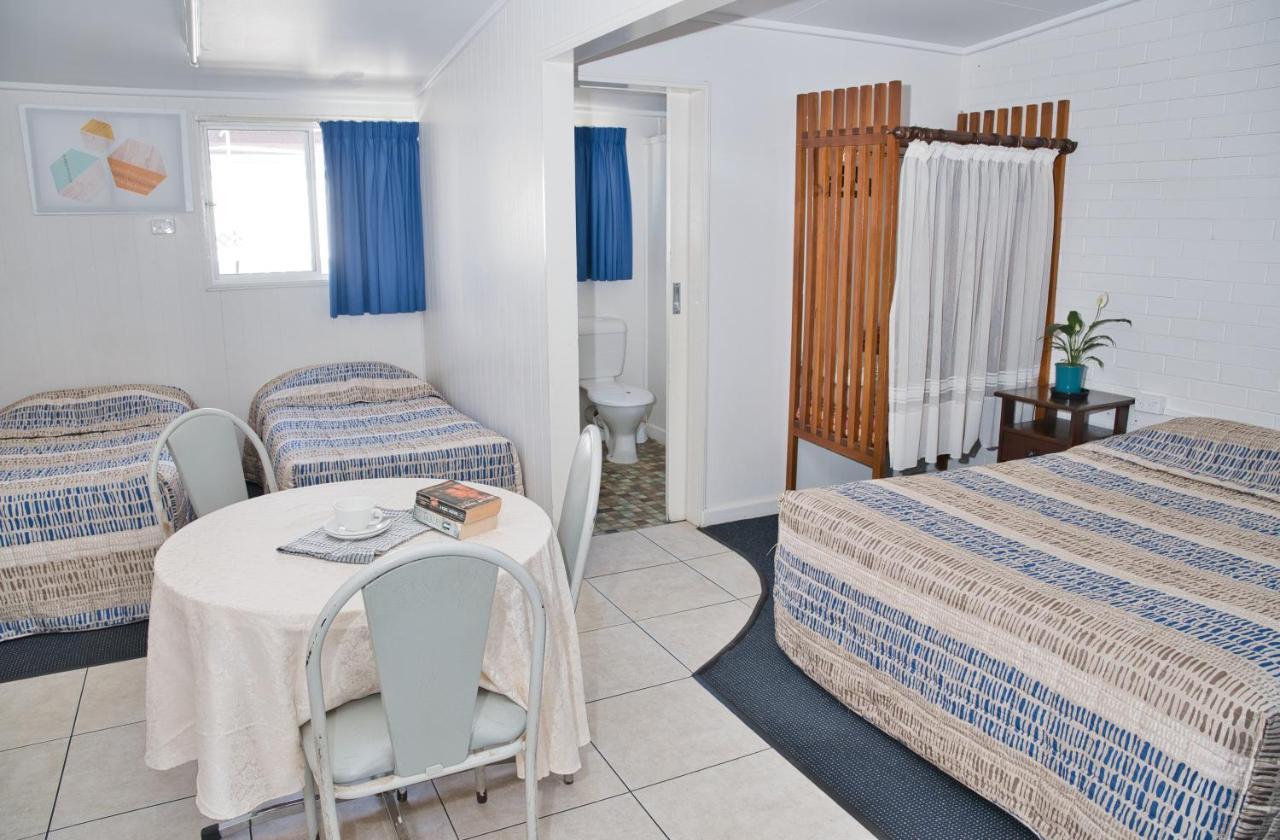 Motel Myall Dalby Bagian luar foto