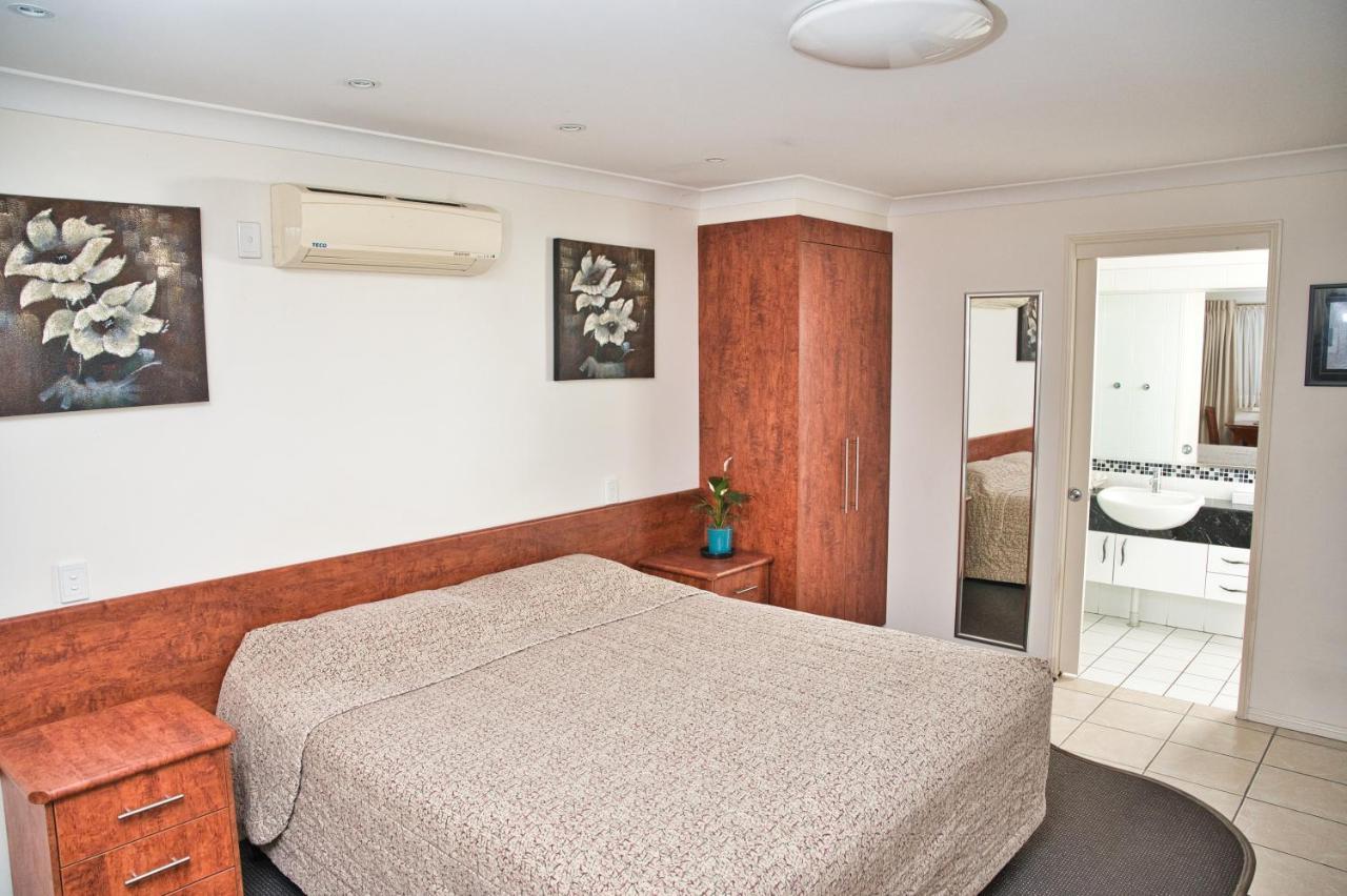 Motel Myall Dalby Bagian luar foto