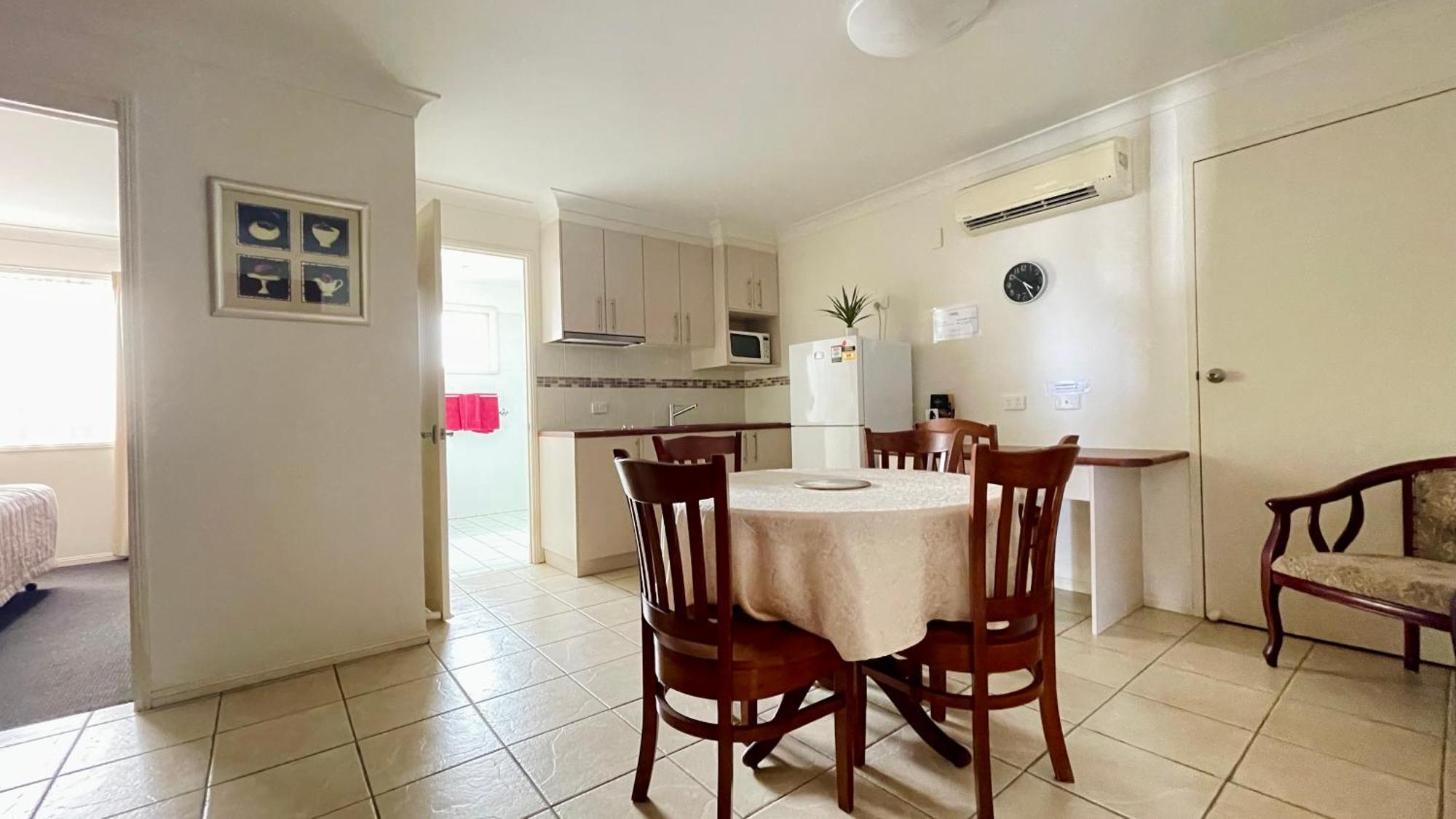 Motel Myall Dalby Bagian luar foto