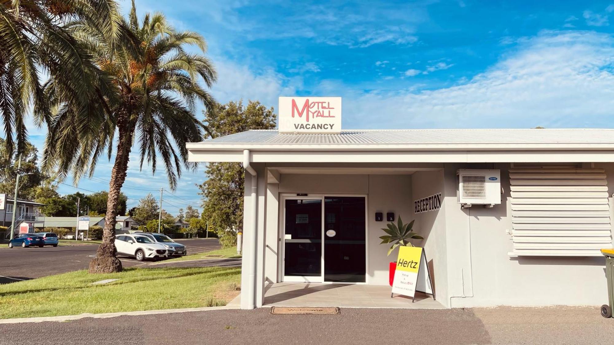 Motel Myall Dalby Bagian luar foto