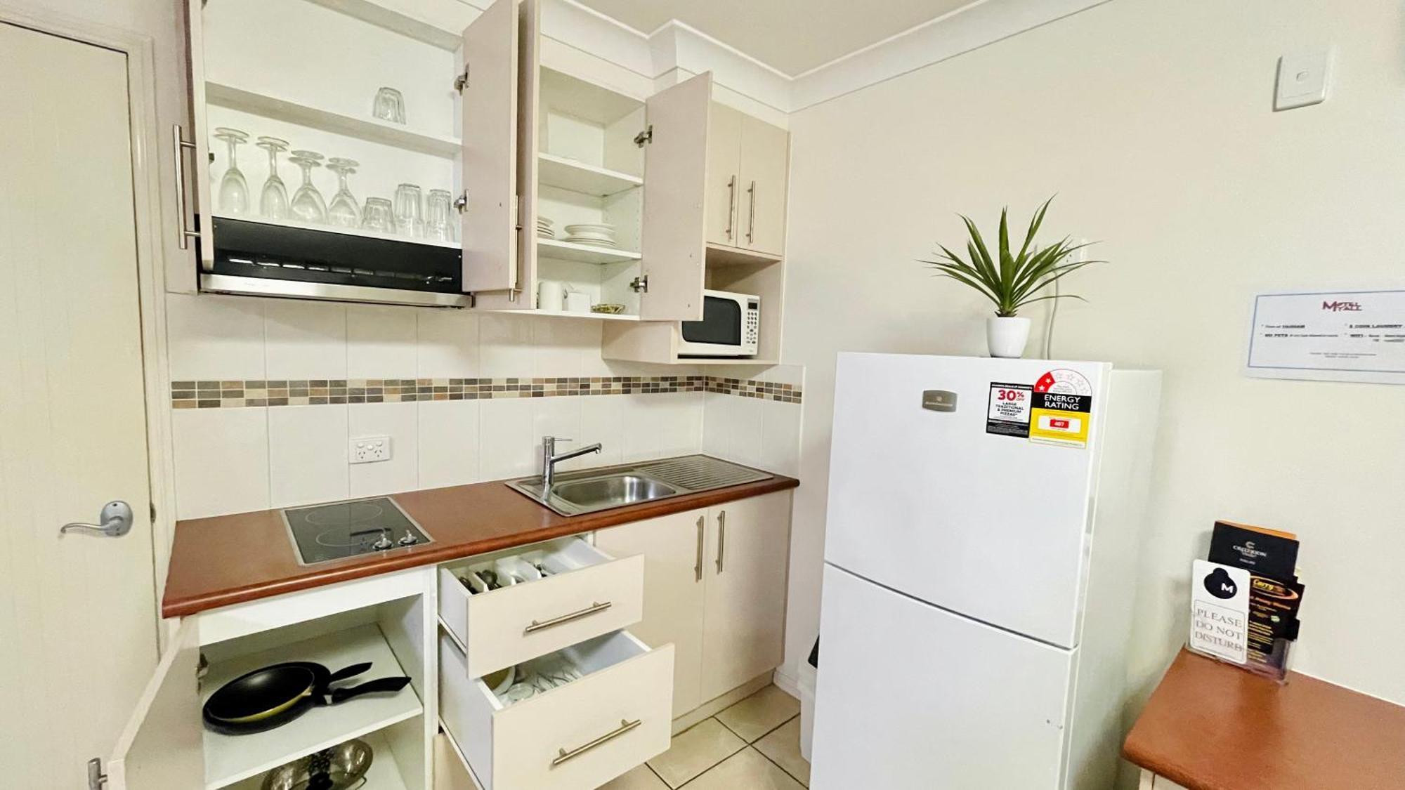 Motel Myall Dalby Bagian luar foto