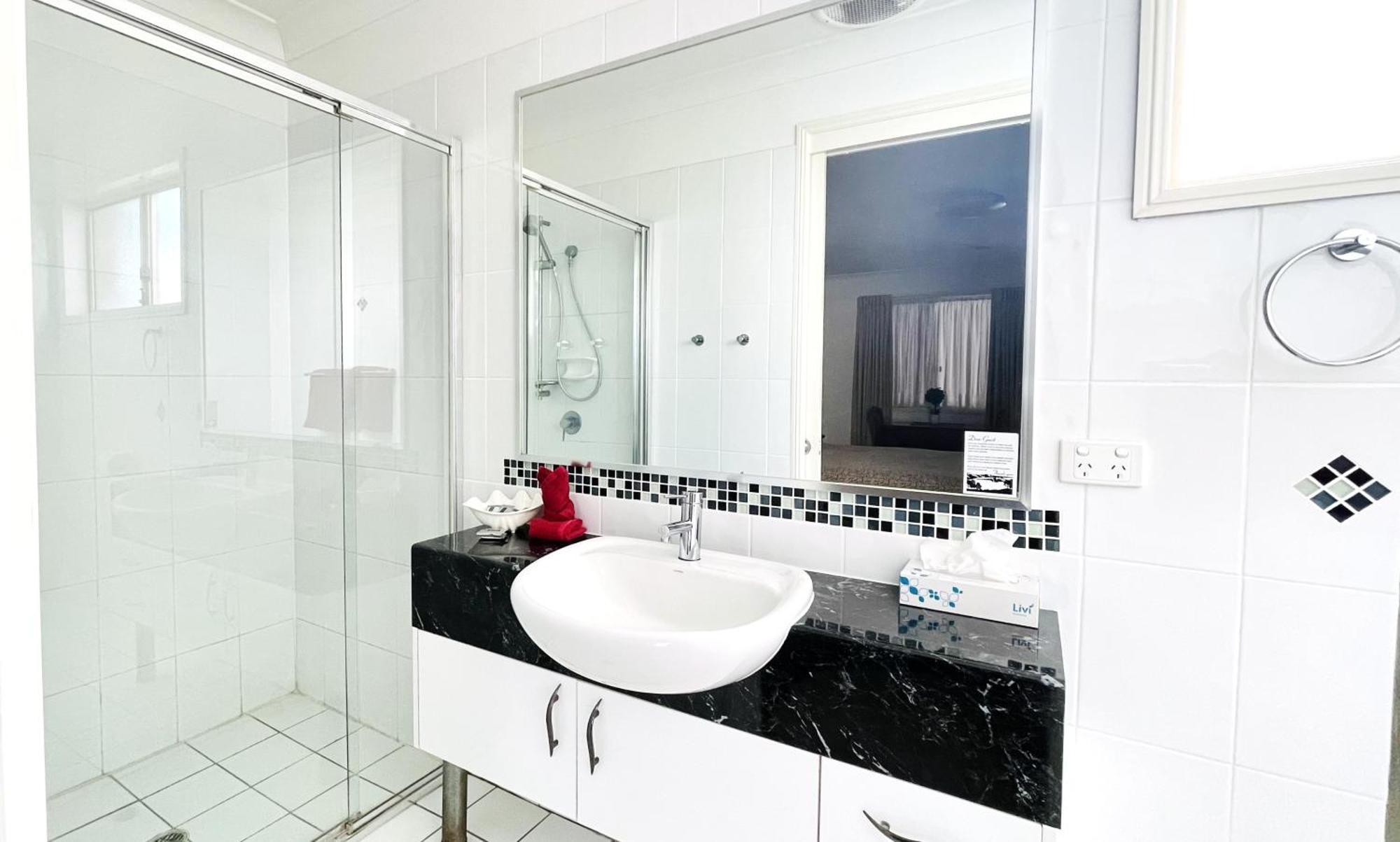 Motel Myall Dalby Bagian luar foto